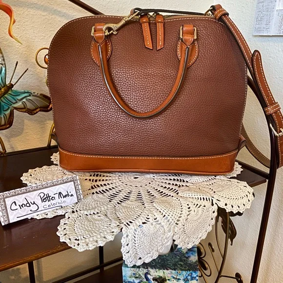 EUC Dooney & Bourke Pebble Grain Sierra Zip Zip Bark or Chocolate? - Picture 3 of 15